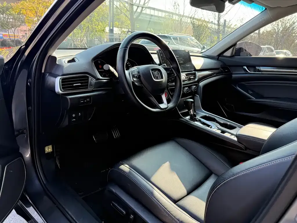 Honda Accord — фото 5
