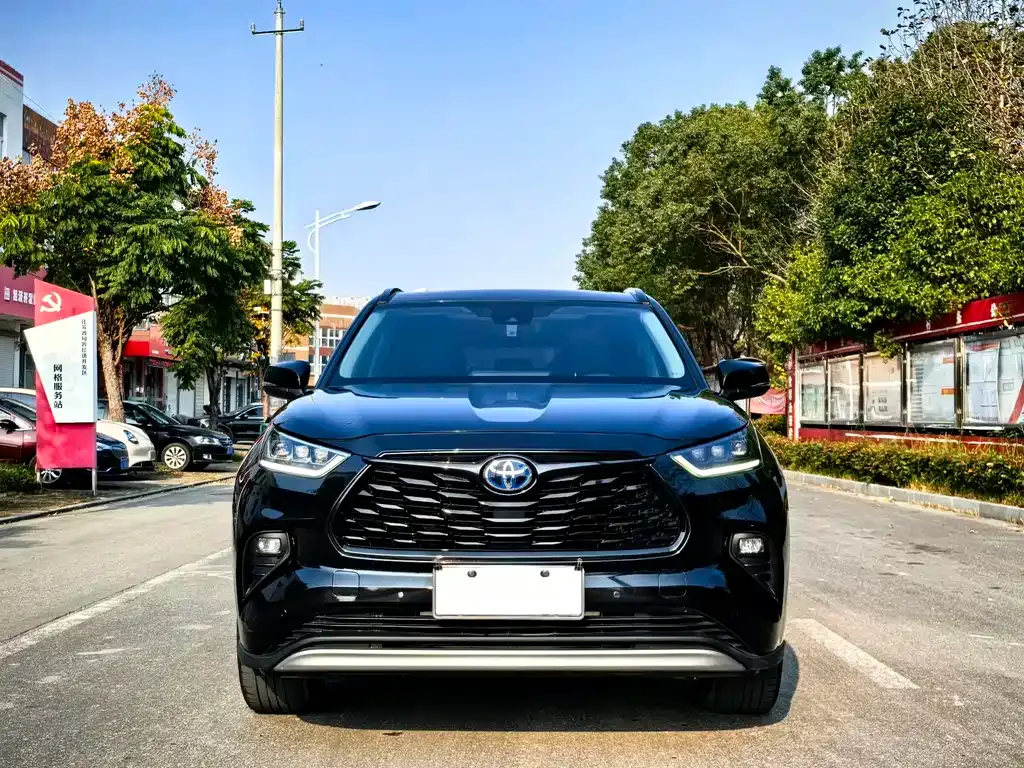 Toyota Highlander 2023 из CN, фото 2