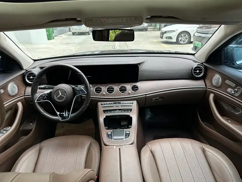 Mercedes-Benz E-Class 2023 из CN, фото 3