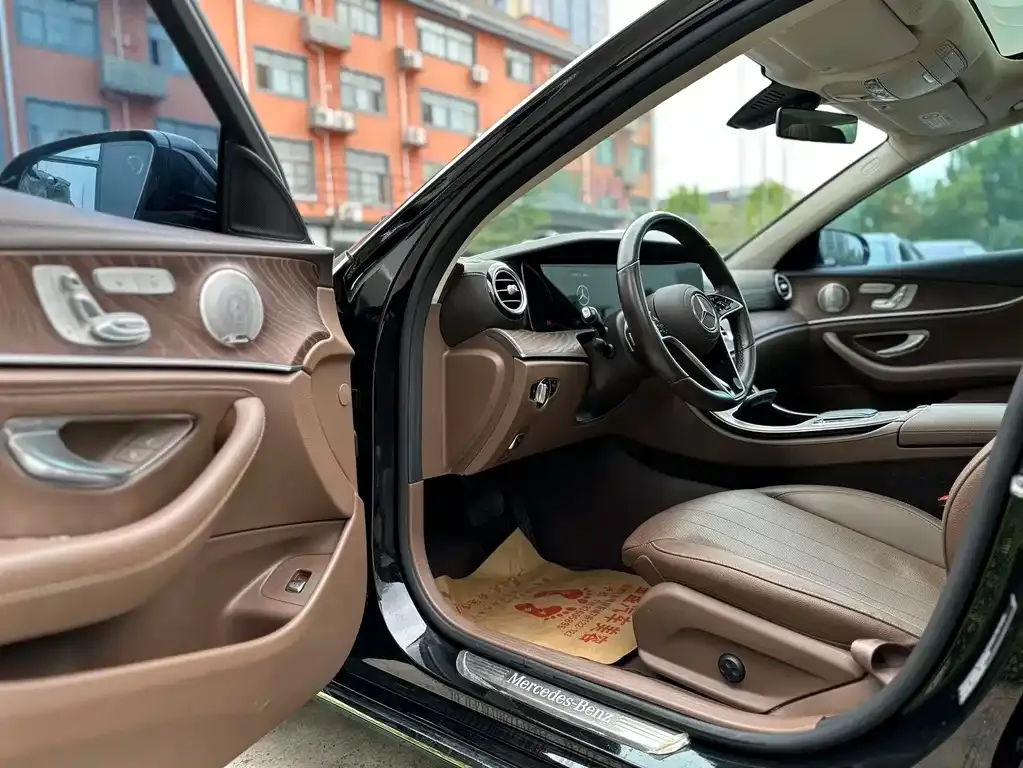 Mercedes-Benz E-Class 2023 из CN, фото 6