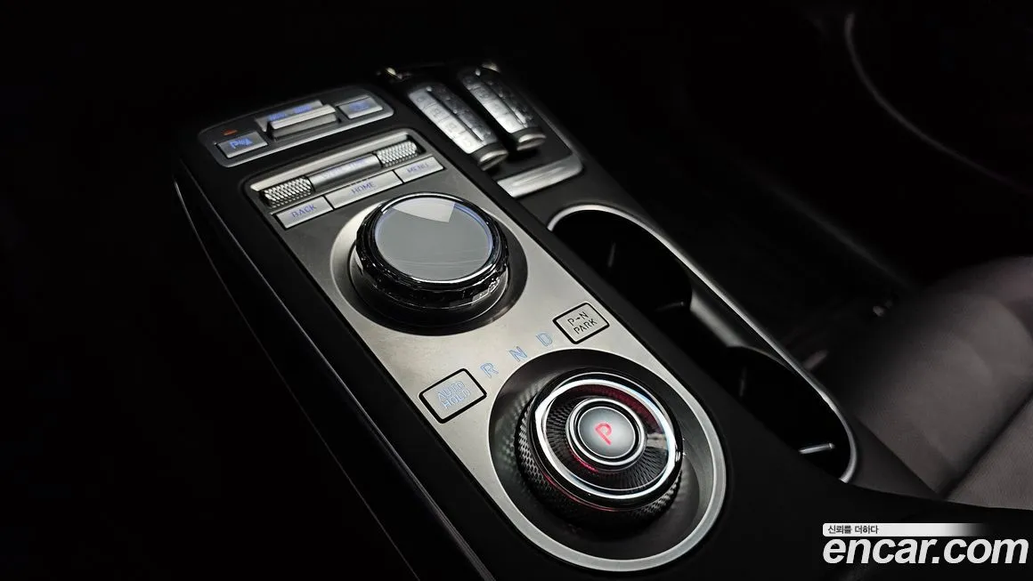Genesis GV70 — фото 9