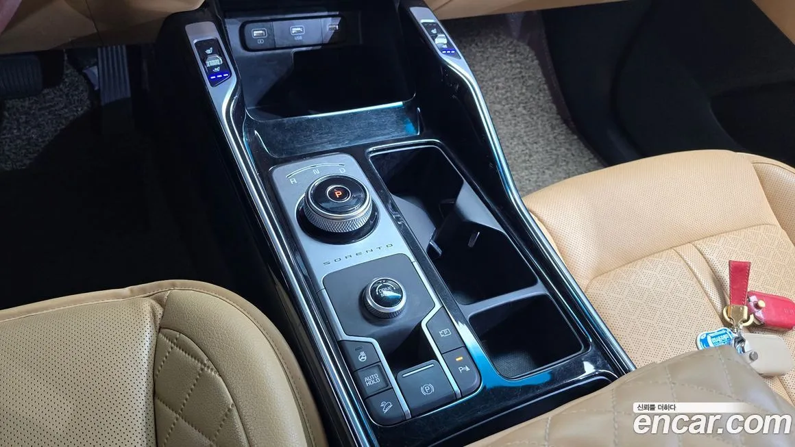 Kia Sorento — фото 9