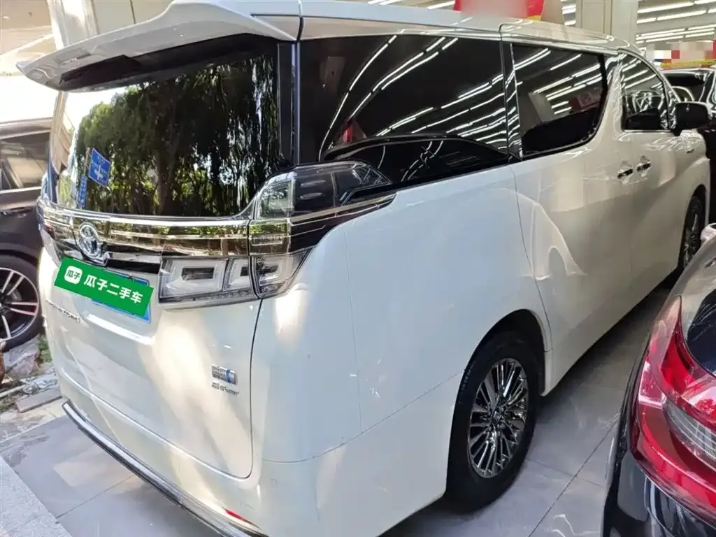 Toyota Vellfire 2022 из CN, фото 7