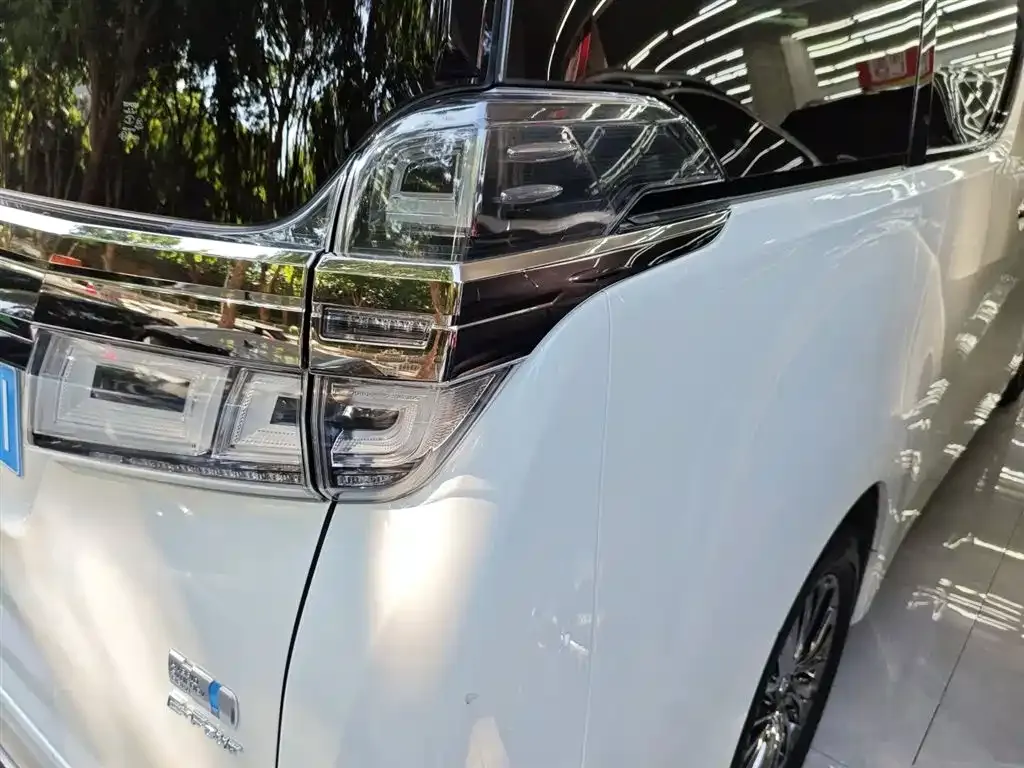 Toyota Vellfire 2022 из CN, фото 8