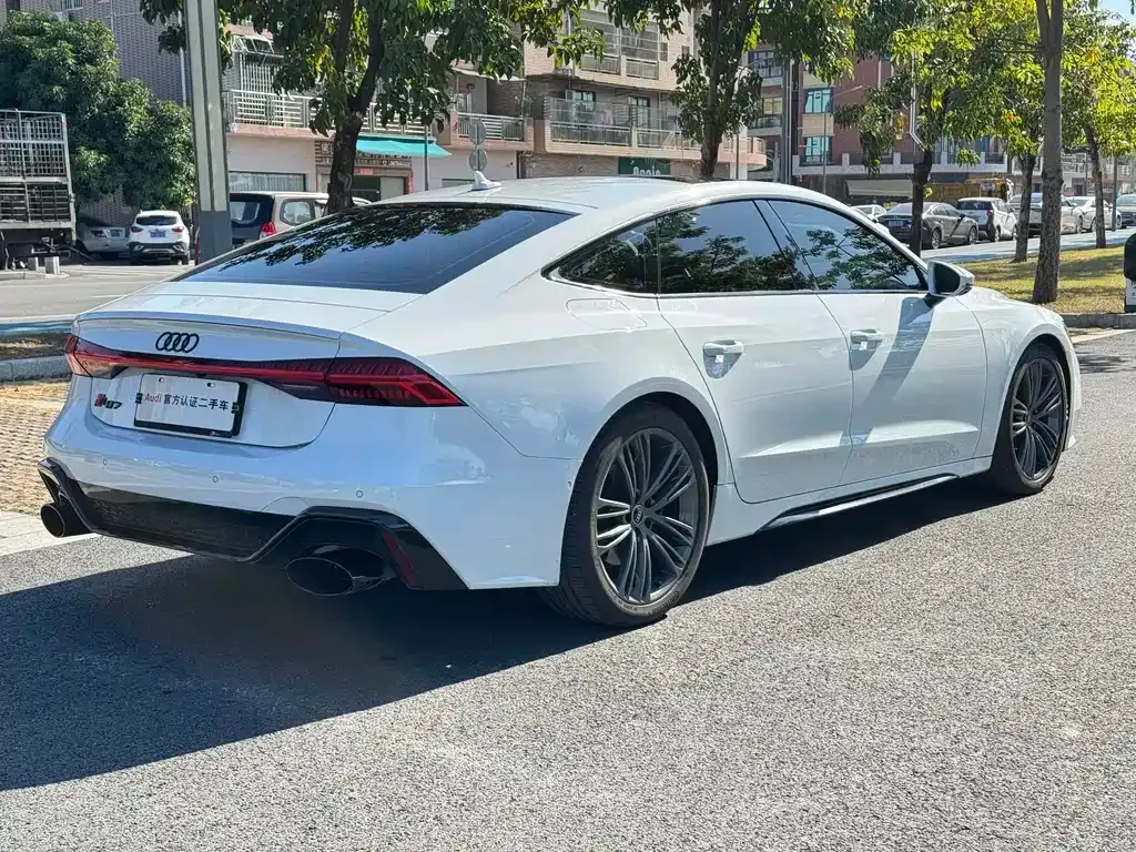 Audi A7 2023 из CN, фото 7