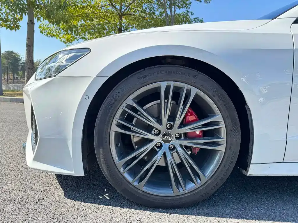 Audi A7 2023 из CN, фото 8