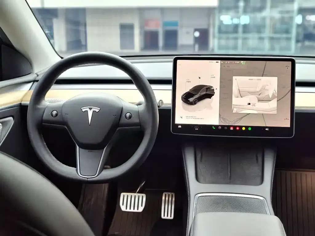 Tesla Model Y — фото 4