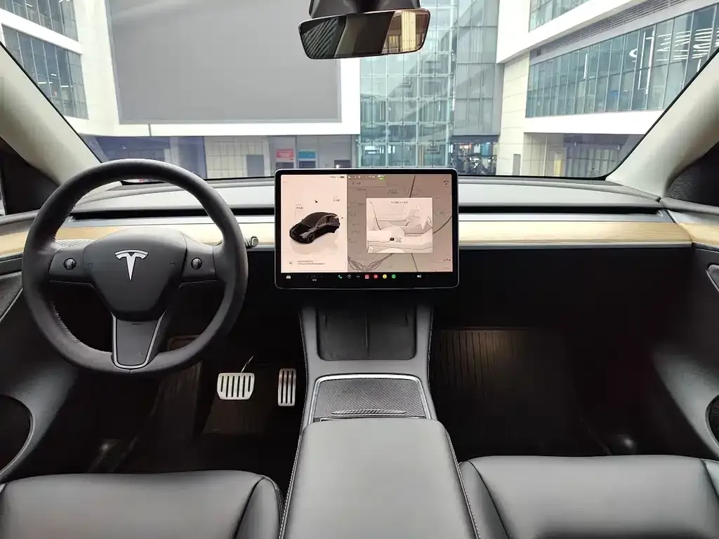 Tesla Model Y — фото 5