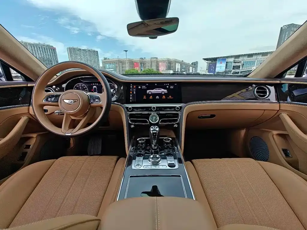 Bentley Flying Spur — фото 7