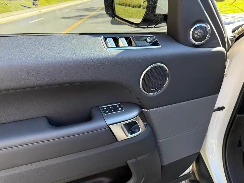 Land Rover Sport PHEV 2021 из CN, фото 9