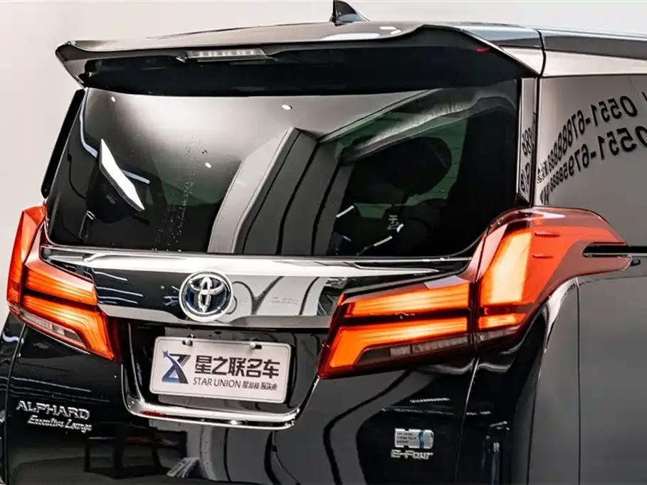 Toyota Alphard 2023 из CN, фото 9
