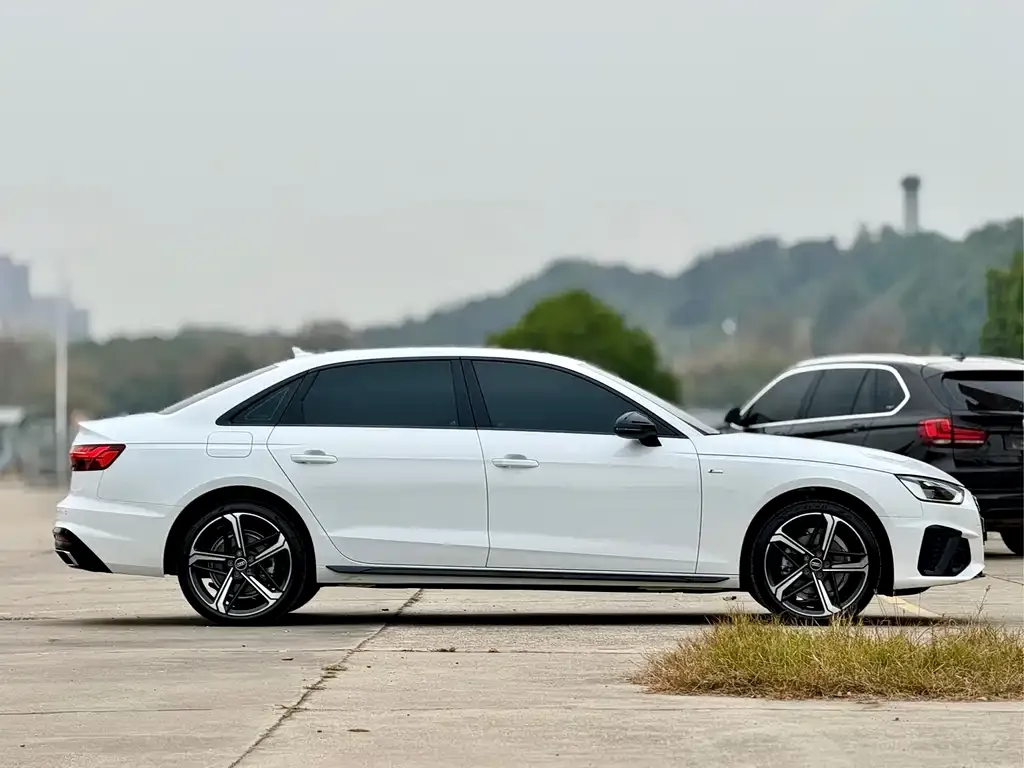 Audi A4L 2024 из CN, фото 7