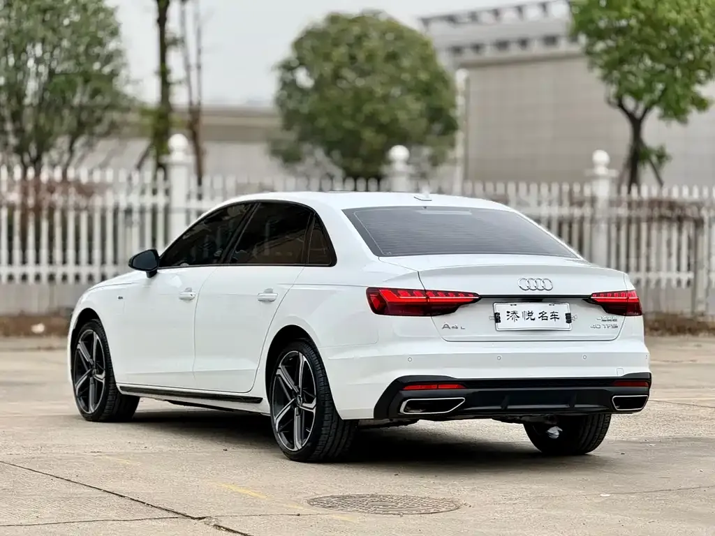 Audi A4L 2024 из CN, фото 8