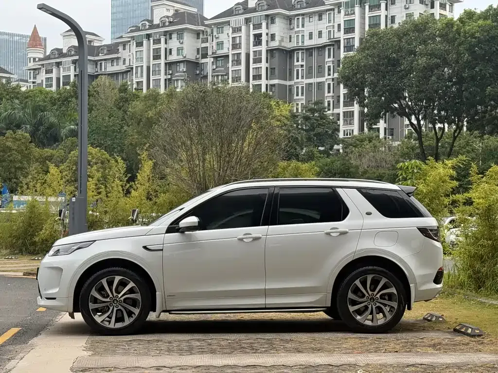 Land Rover Discovery Sport Hybrid 2022 из CN, фото 3
