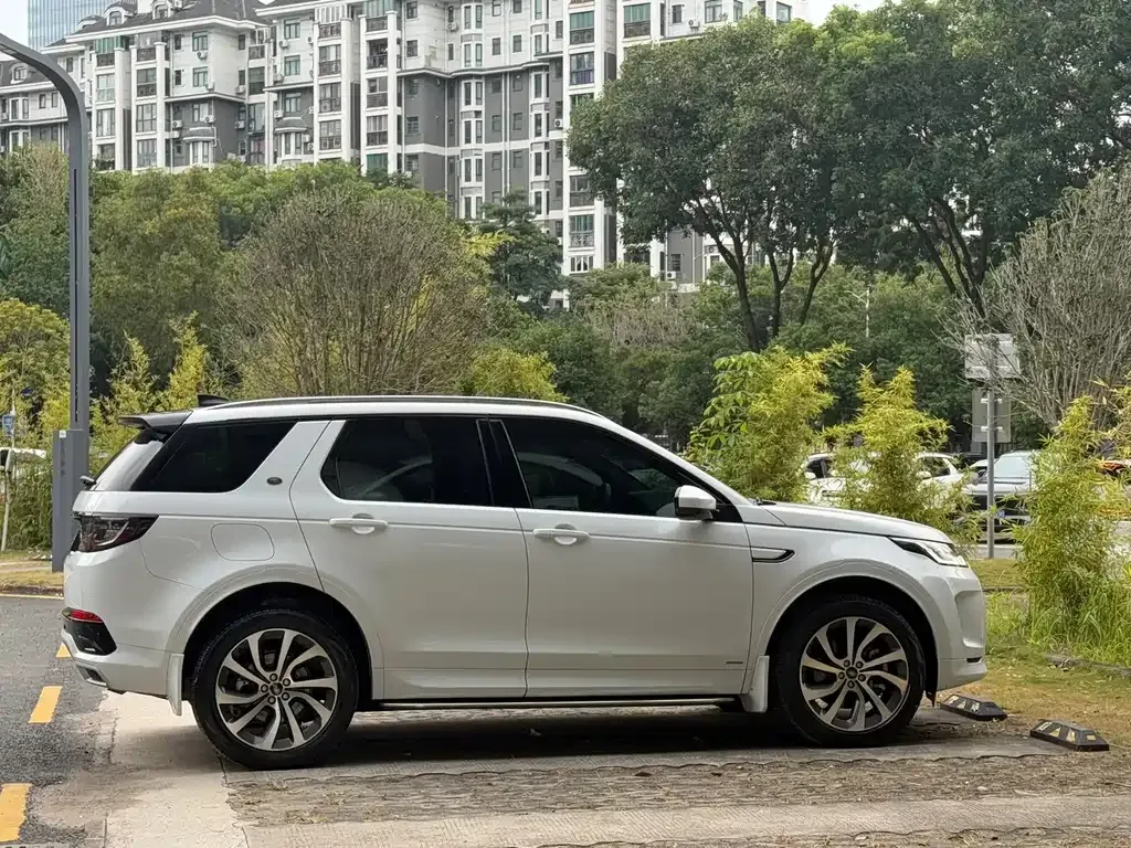 Land Rover Discovery Sport Hybrid 2022 из CN, фото 6