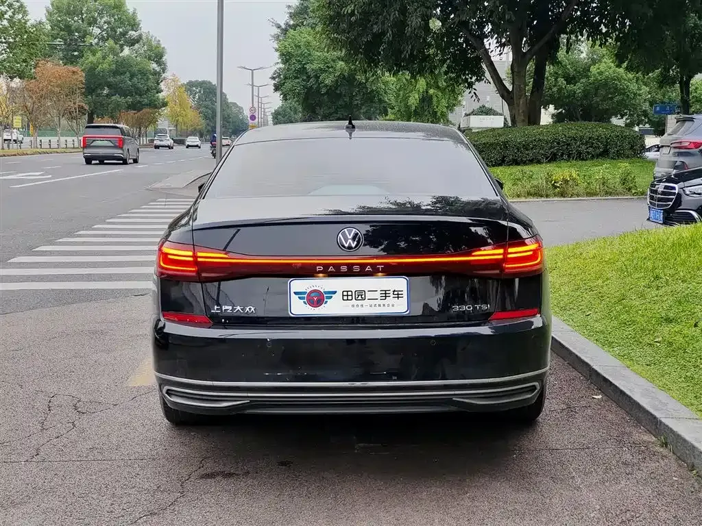 Volkswagen Passat 2023 из CN, фото 5