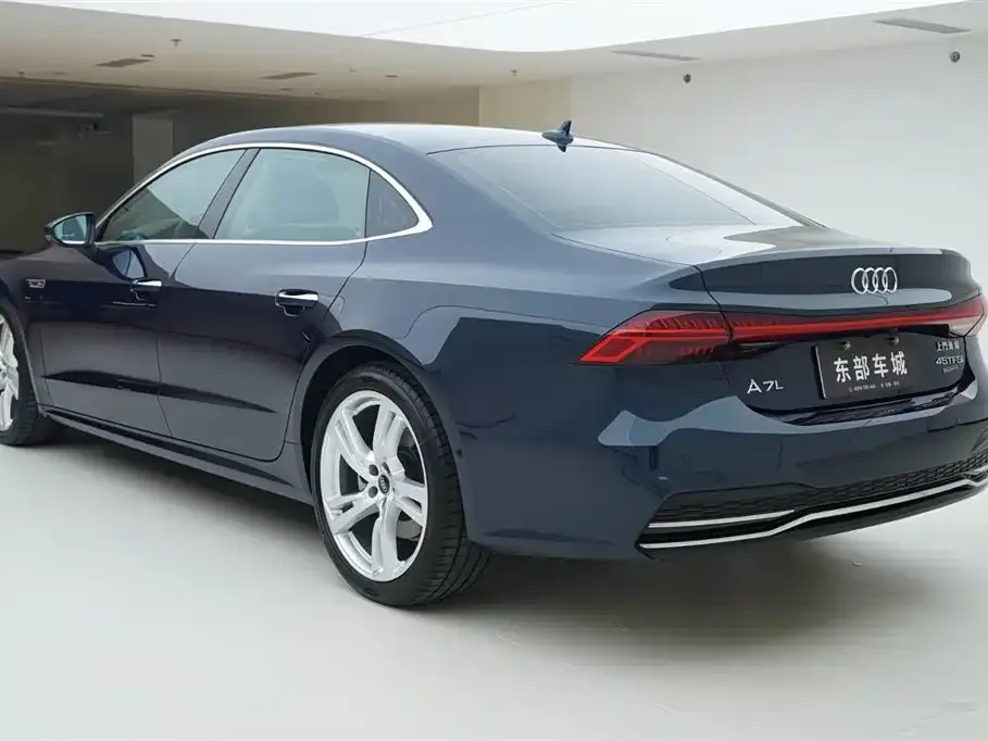 Audi A7L 2024 из CN, фото 4