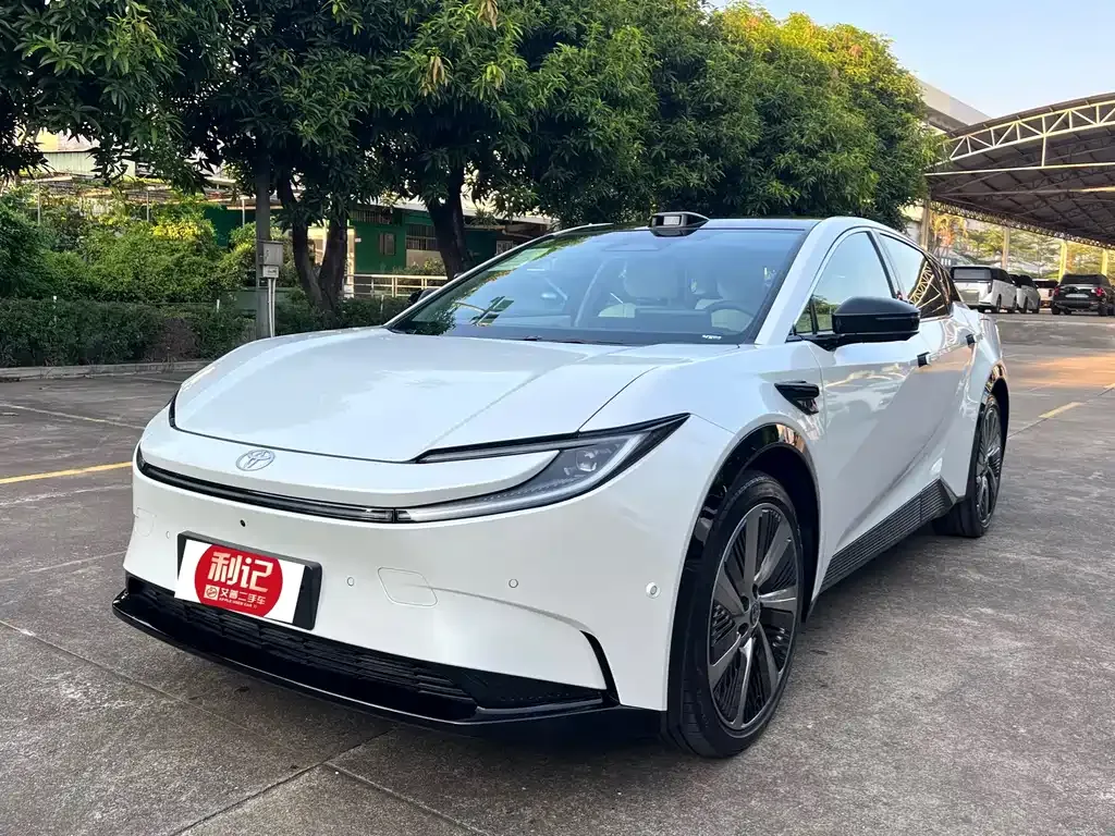 Toyota bZ5 2025 из CN, фото 1