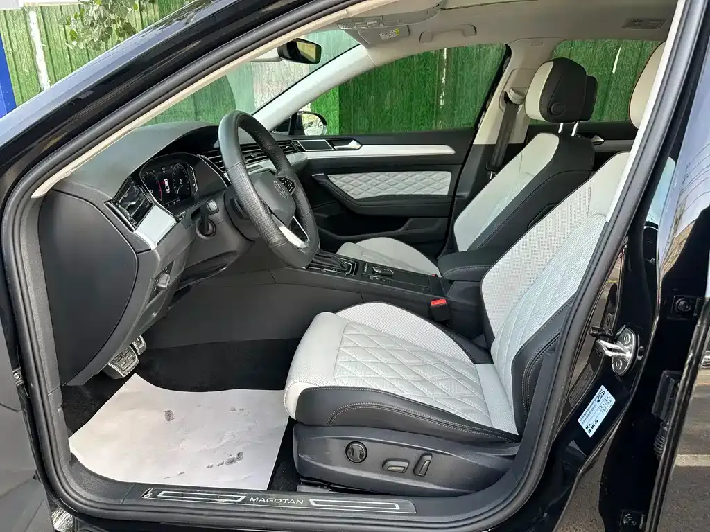 Volkswagen Magotan 2024 из CN, фото 4