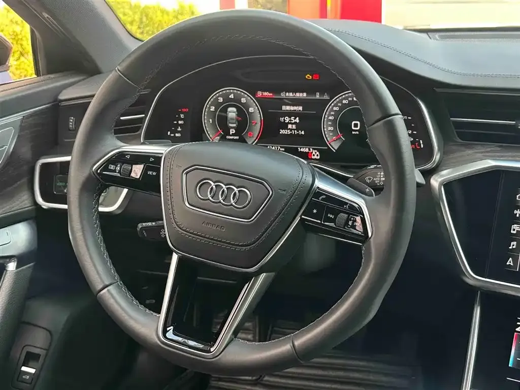 Audi A6L — фото 10