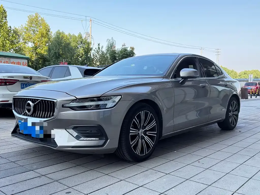 Volvo S60 2021 из CN, фото 3