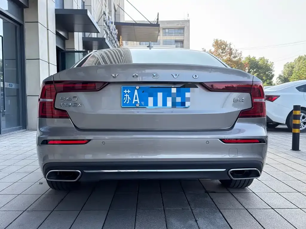 Volvo S60 2021 из CN, фото 4