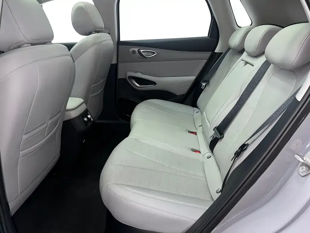 BYD Hiace 05 EV — фото 8