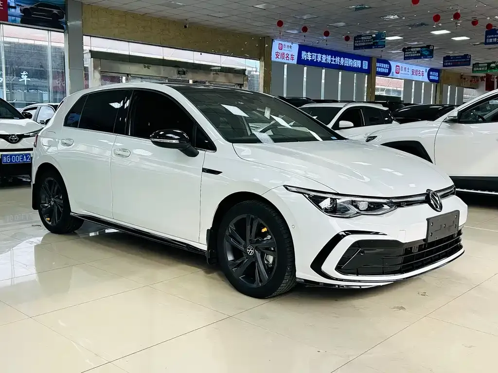 Volkswagen Golf 2022 из CN, фото 1