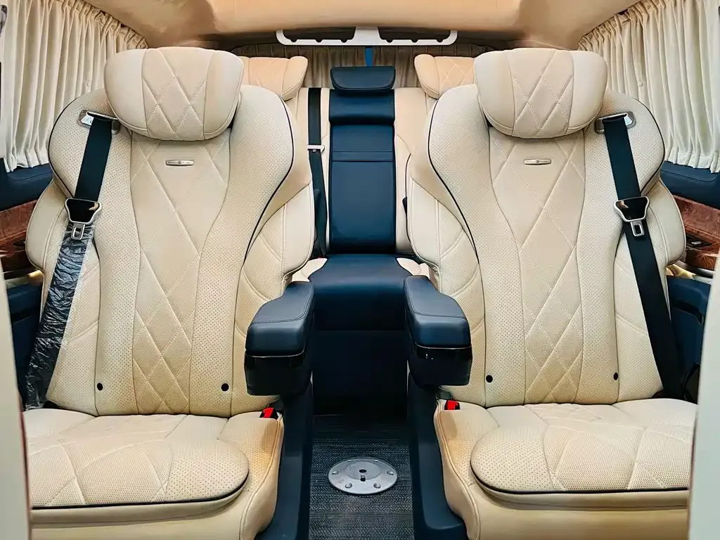 Mercedes-Benz Vito 2023 из CN, фото 7