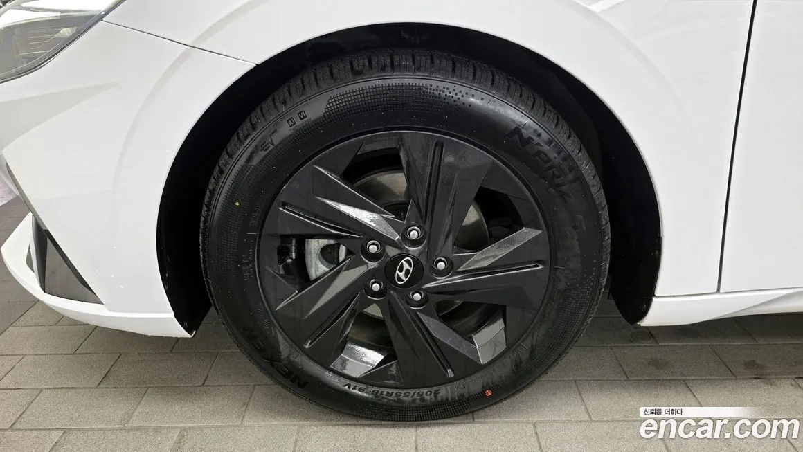 Hyundai AVANTE — фото 5
