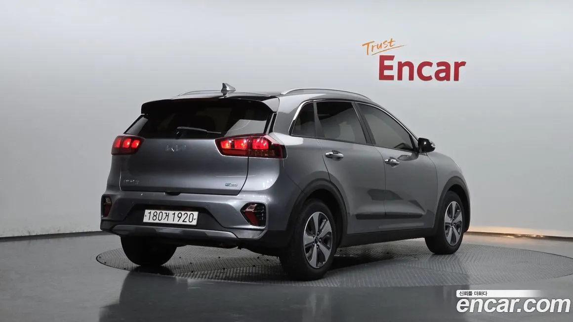 Kia Niro — фото 2