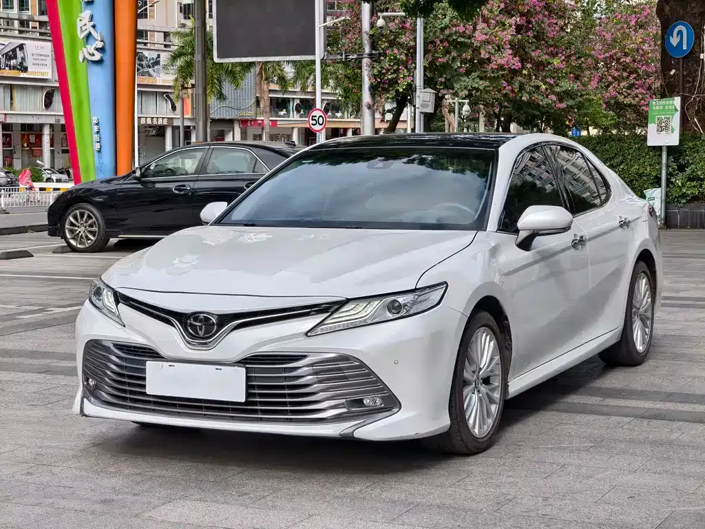 Toyota Camry 2021 из CN, фото 1