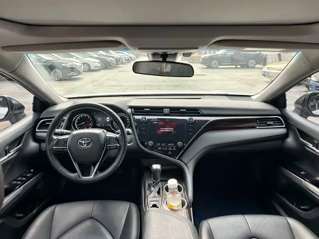 Toyota Camry 2021 из CN, фото 5