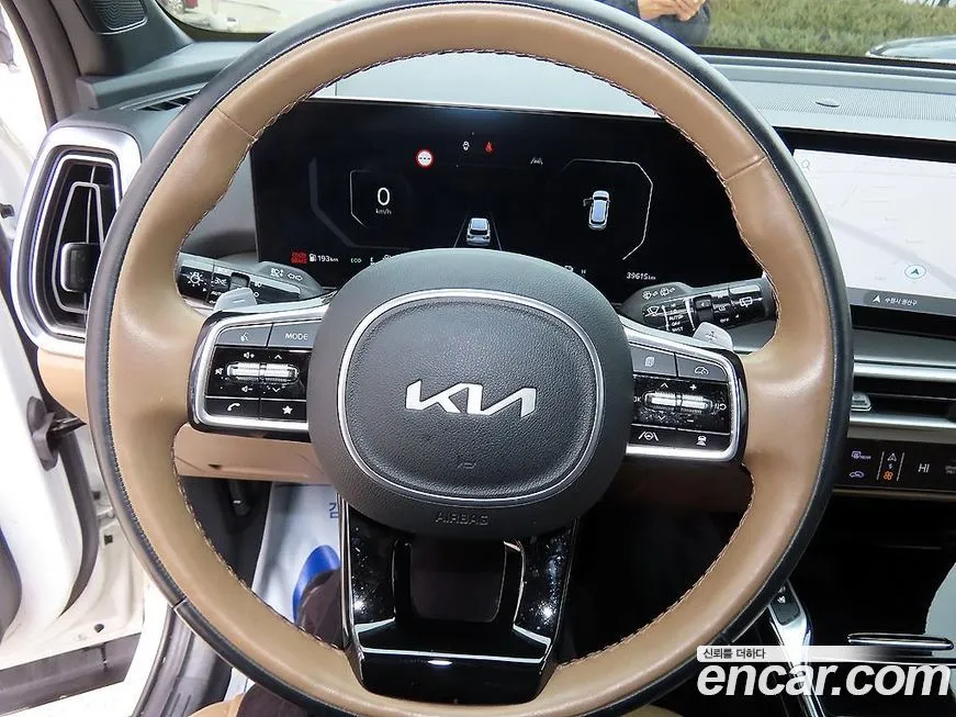 Kia Sorento — фото 8