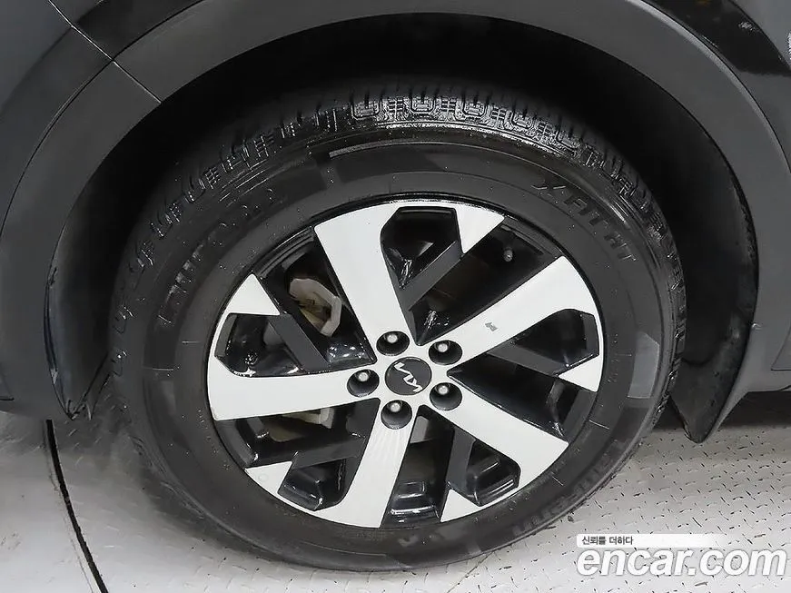 Kia Sorento — фото 5
