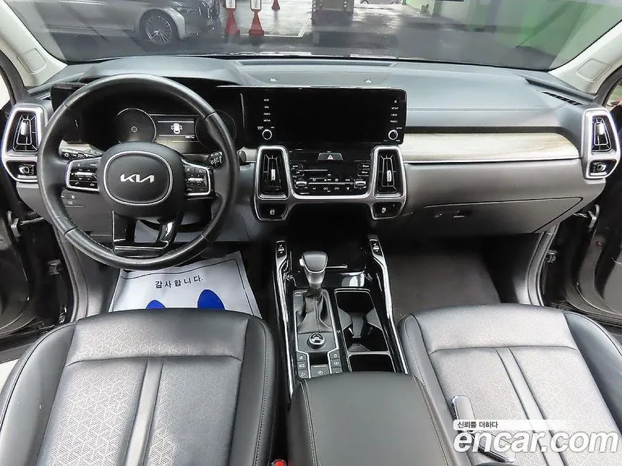 Kia Sorento — фото 7