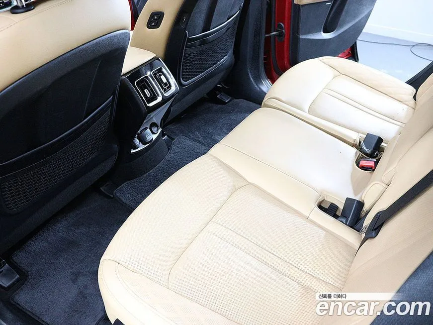 Kia Sorento — фото 10