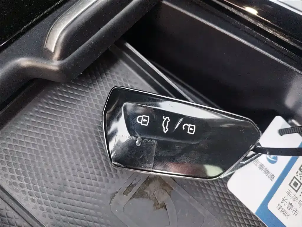 [object Object] ID.6 Crozz 2024 из CN, фото 9