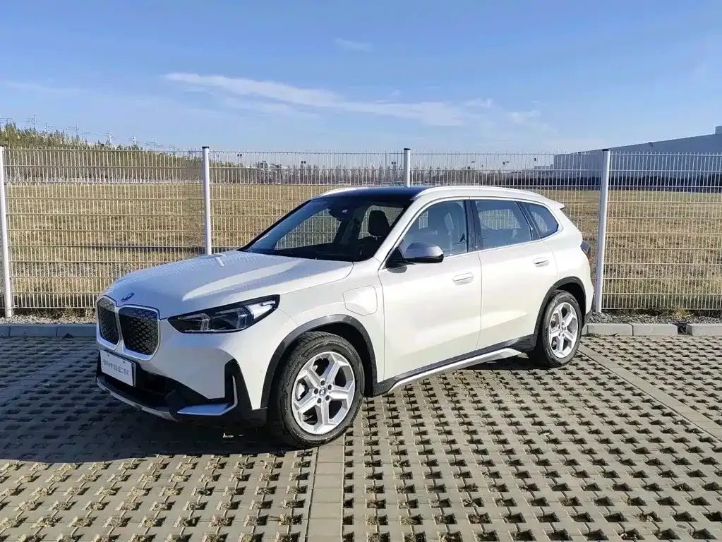 BMW iX1 2025 из CN, фото 1