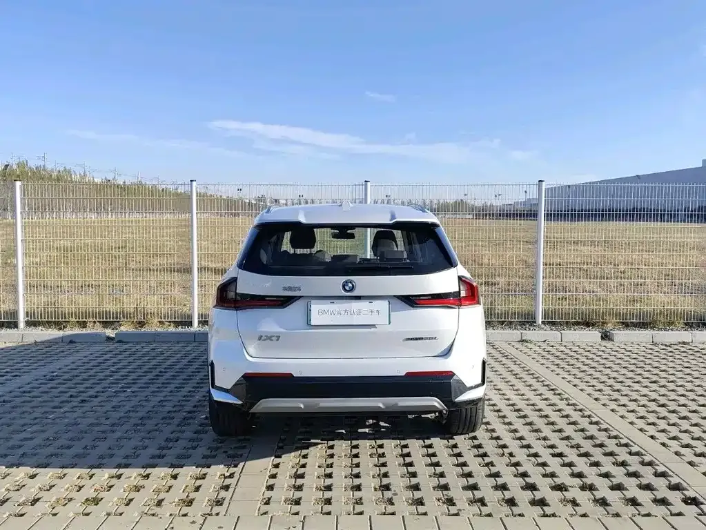 BMW iX1 2025 из CN, фото 5