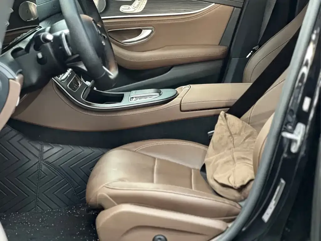 Mercedes-Benz E-Class 2023 из CN, фото 4