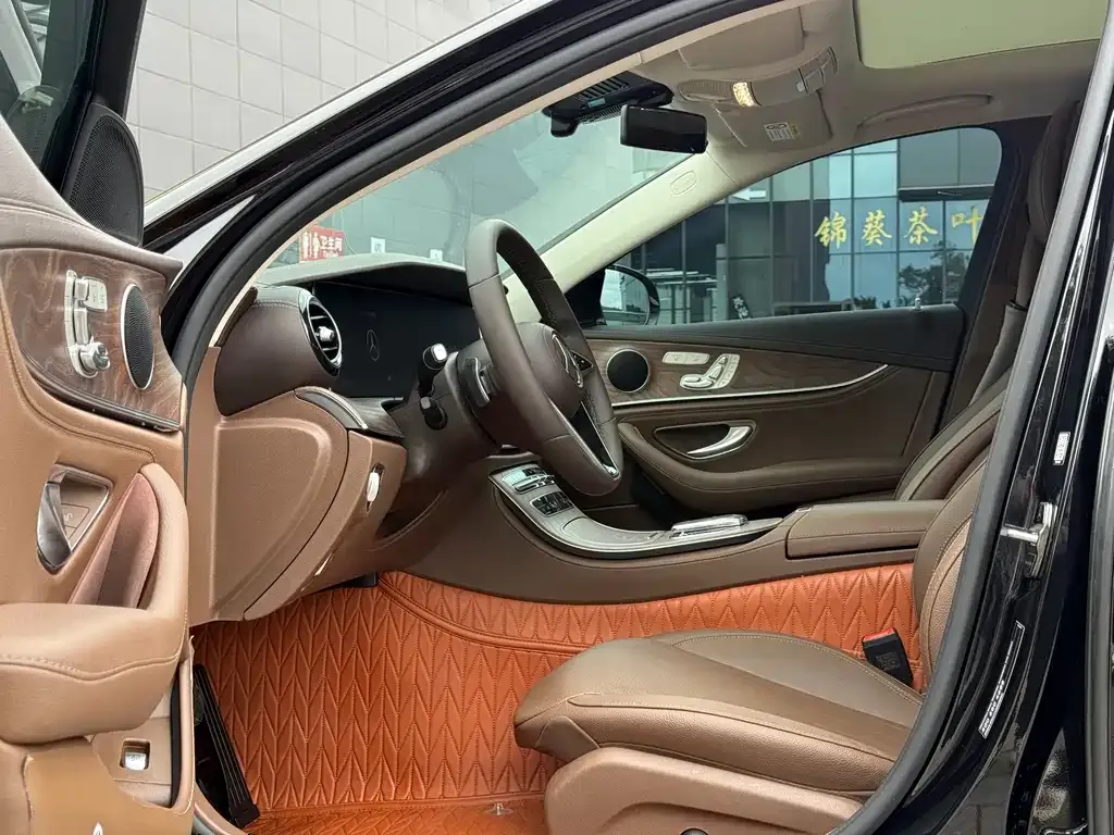 Mercedes-Benz E-Class 2023 из CN, фото 4