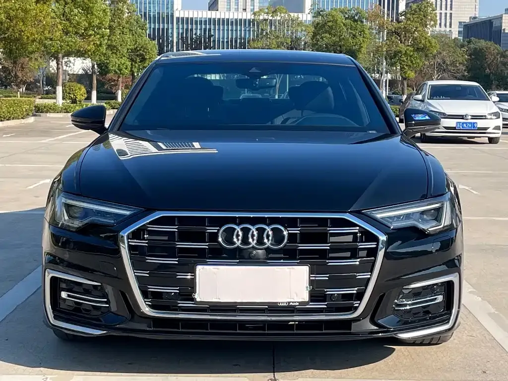 Audi A6L 2023 из CN, фото 2