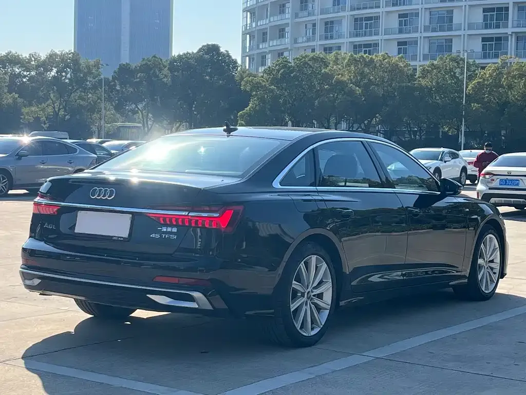 Audi A6L 2023 из CN, фото 5