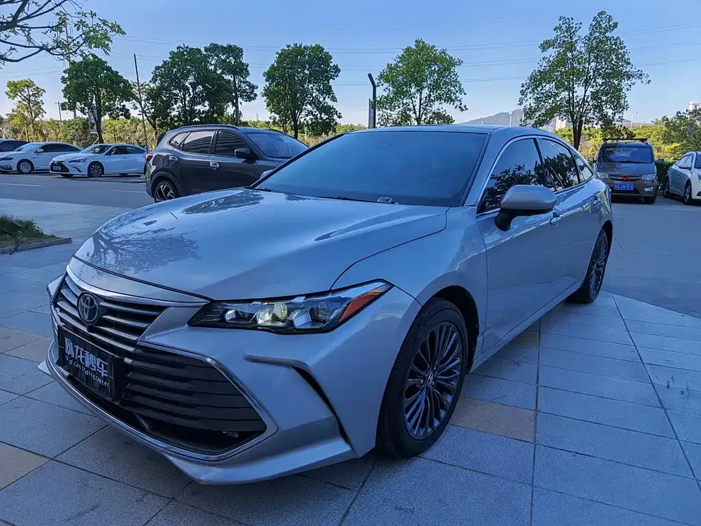 Toyota Avalon 2022 из CN, фото 1
