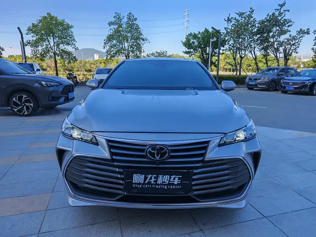 Toyota Avalon 2022 из CN, фото 2