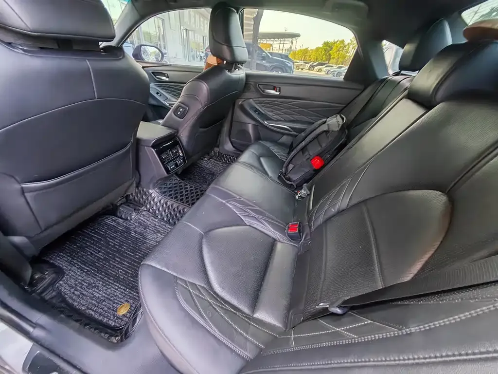 Toyota Avalon 2022 из CN, фото 8