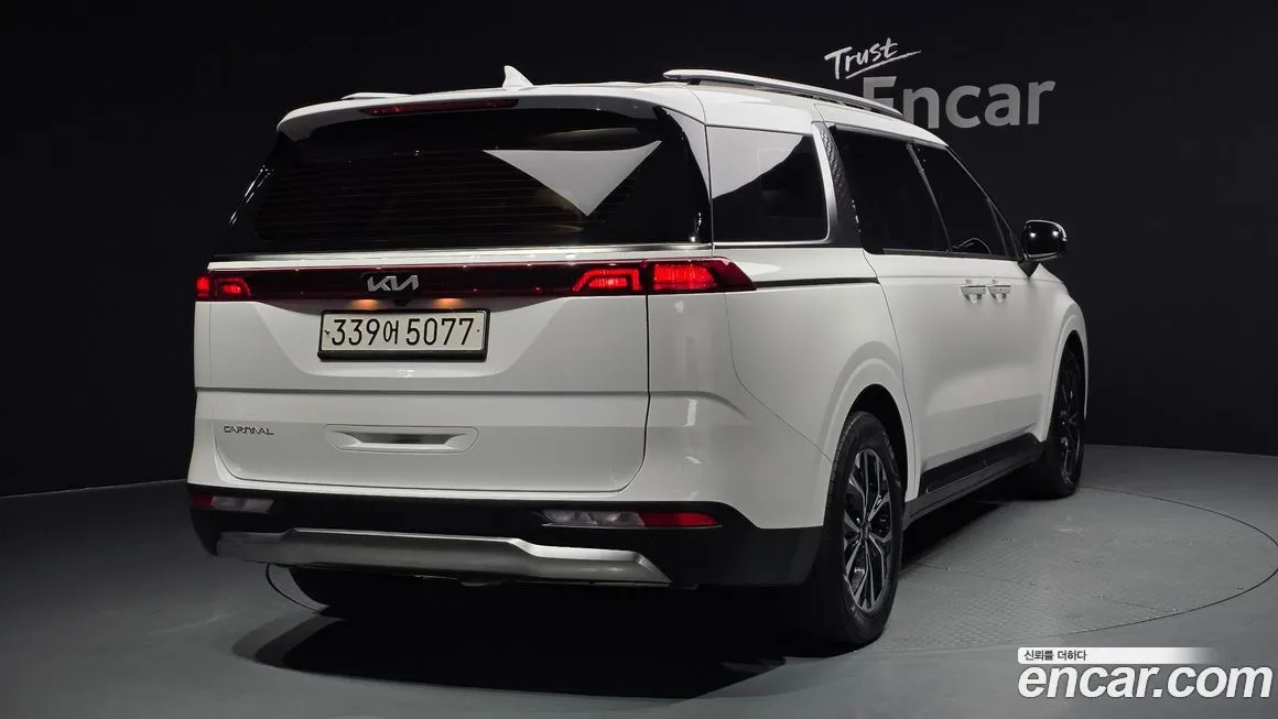 Kia Carnival — фото 2