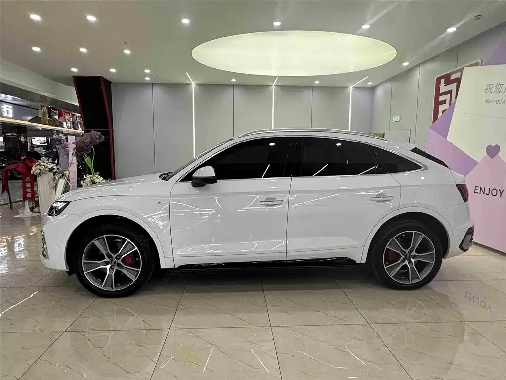 Audi Q5L Sportback 2022 из CN, фото 9