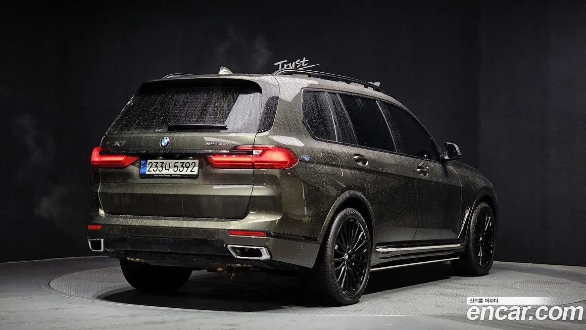 BMW X7 — фото 2